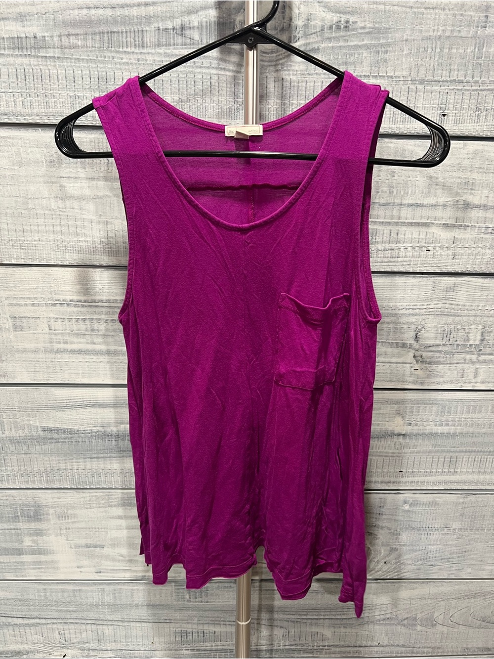 GAP Women's Magenta Sleeveless Pocket Tank Top